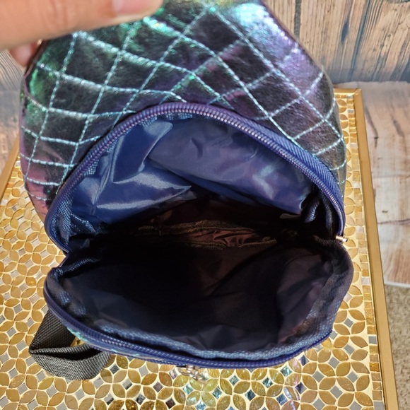 Glossy Diamond Cross Body Bag Multi Color - Picture 4 of 4